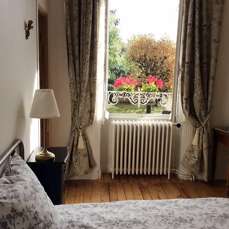 La Maison Du Pinier فندق مبيت وإفطار