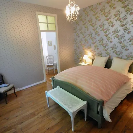 فندق مبيت وإفطار La Maison Du Pinier Breuil-Barret