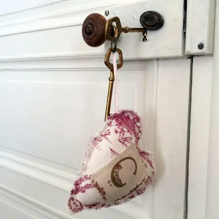 La Maison Du Pinier فندق مبيت وإفطار Breuil-Barret