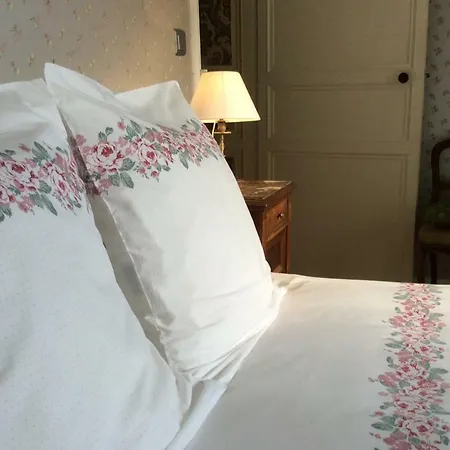 La Maison Du Pinier فندق مبيت وإفطار *