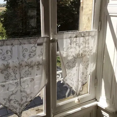 La Maison Du Pinier فندق مبيت وإفطار *